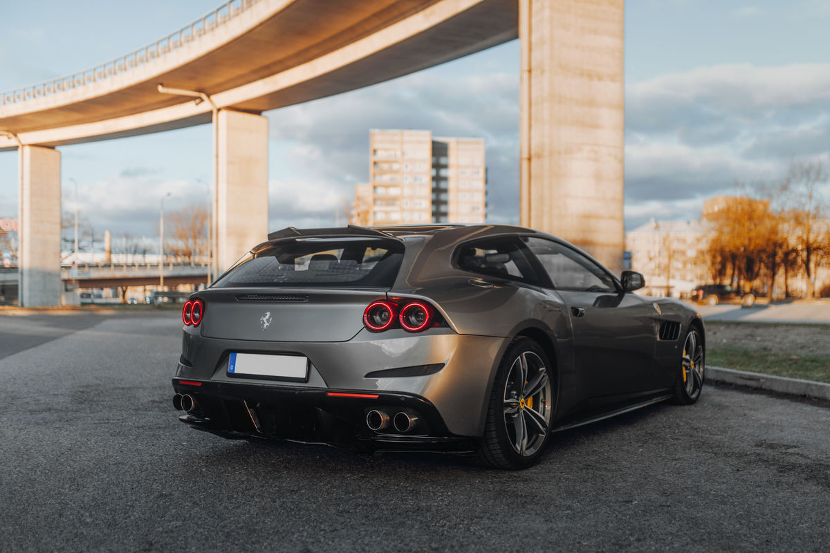 Ferrari GTC4 Lusso (2016 – 2020) CARBON P-Performance Aero Jumta Uzlika - spoileris priekš Ferrari GTC4 Lusso