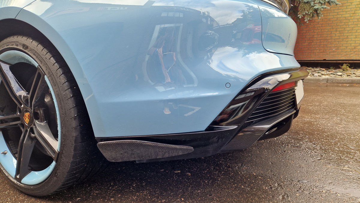 Porsche Taycan Cross Turismo PreFacelift (2019 - 2023) Taycan PreFacelift (2019 - 2023) CARBON P-Performance Aero Rear bumper side flaps/ splitters for Porsche Taycan