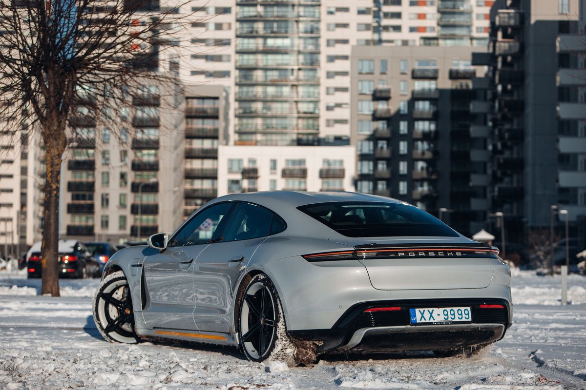 Porsche Taycan PreFacelift (2019 - 2023) CARBON Performance Aero trunk extension spoiler for Porsche Taycan