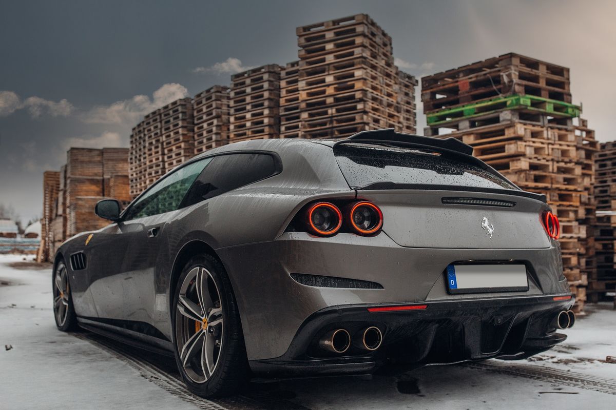 Ferrari GTC4 Lusso (2016 – 2020) CARBON P-Performance Aero Накладка на крышку багажника - спойлер для Ferrari GTC4 Lusso