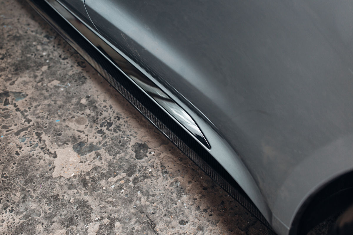 Porsche Taycan PreFacelift (2019 - 2023) CARBON P-Performance Aero sideskirt blades for Porsche Taycan