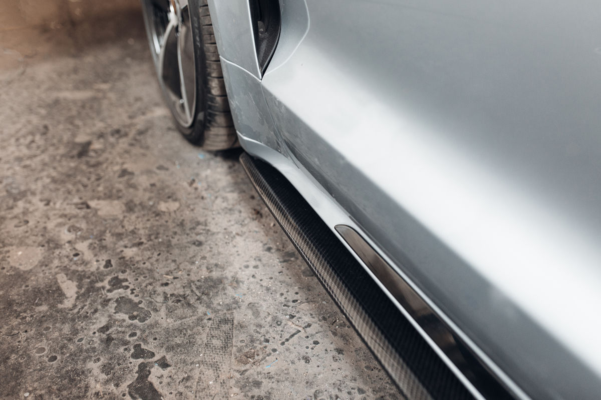 Porsche Taycan PreFacelift (2019 - 2023) CARBON P-Performance Aero sideskirt blades for Porsche Taycan