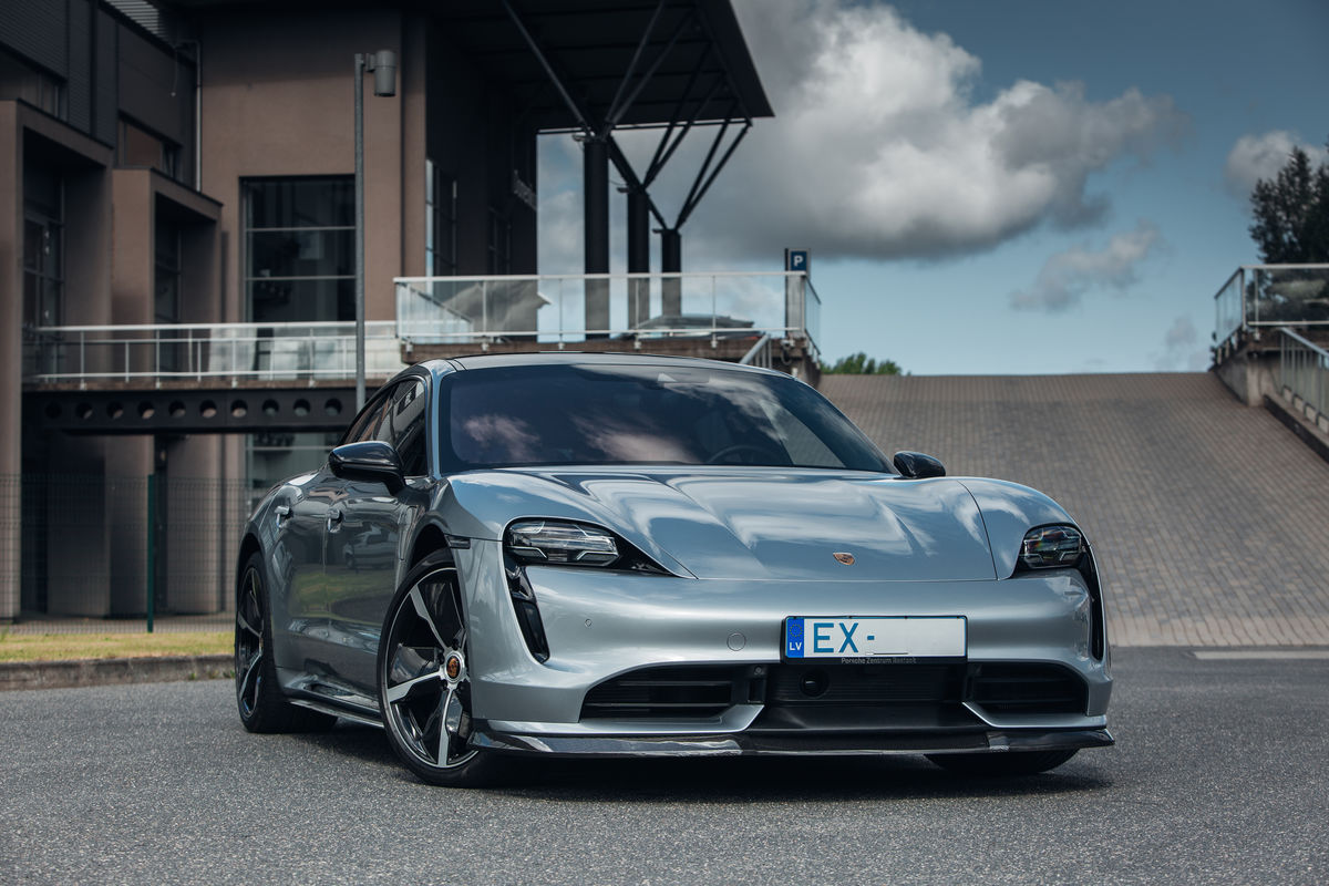 Porsche Taycan PreFacelift (2019 – 2023) CARBON P-Performance Aero Накладка переднего бампера/губа для Porsche Taycan