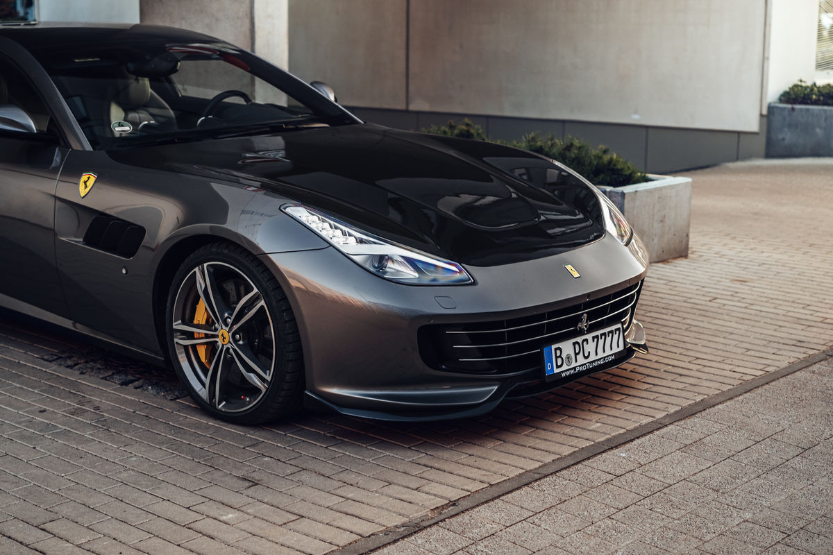 Ferrari GTC4 Lusso (2016 – 2020) CARBON Performance Aero капот для Ferrari GTC4Lusso