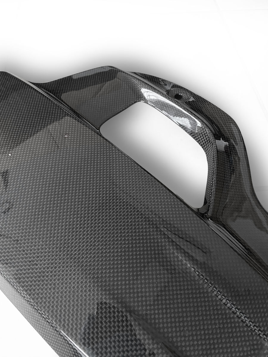 Ferrari GTC4 Lusso (2016 - 2020) CARBON Performance cpu / bonnet cover for Ferrari GTC4Lusso