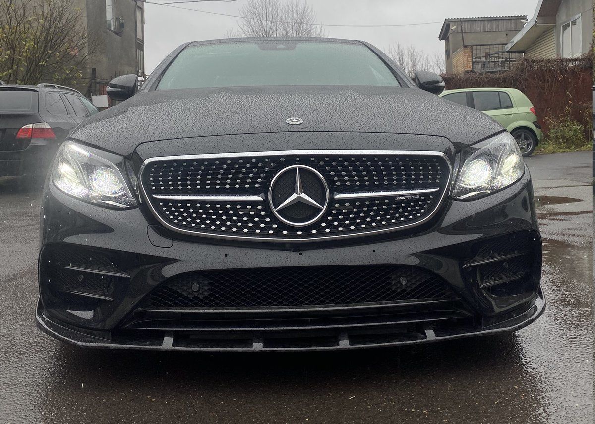 E Class W213 Mercedes Benz Carbon bampera uzlika priekš Mercedes W213 / S213 AMG E43 E53