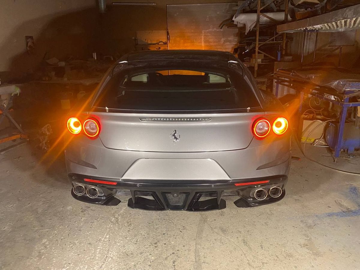 Ferrari GTC4 Lusso (2016 – 2020) CARBON P-Performance Aero Uzlika uz diffuzoru priekš Ferrari GTC4 Lusso