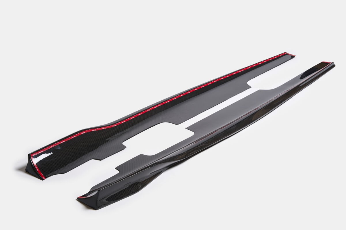 Ferrari Roma (2021 - 2027) side skirt spoiler diffuser for Ferrari Roma CARBON Performance Aero sideskirt