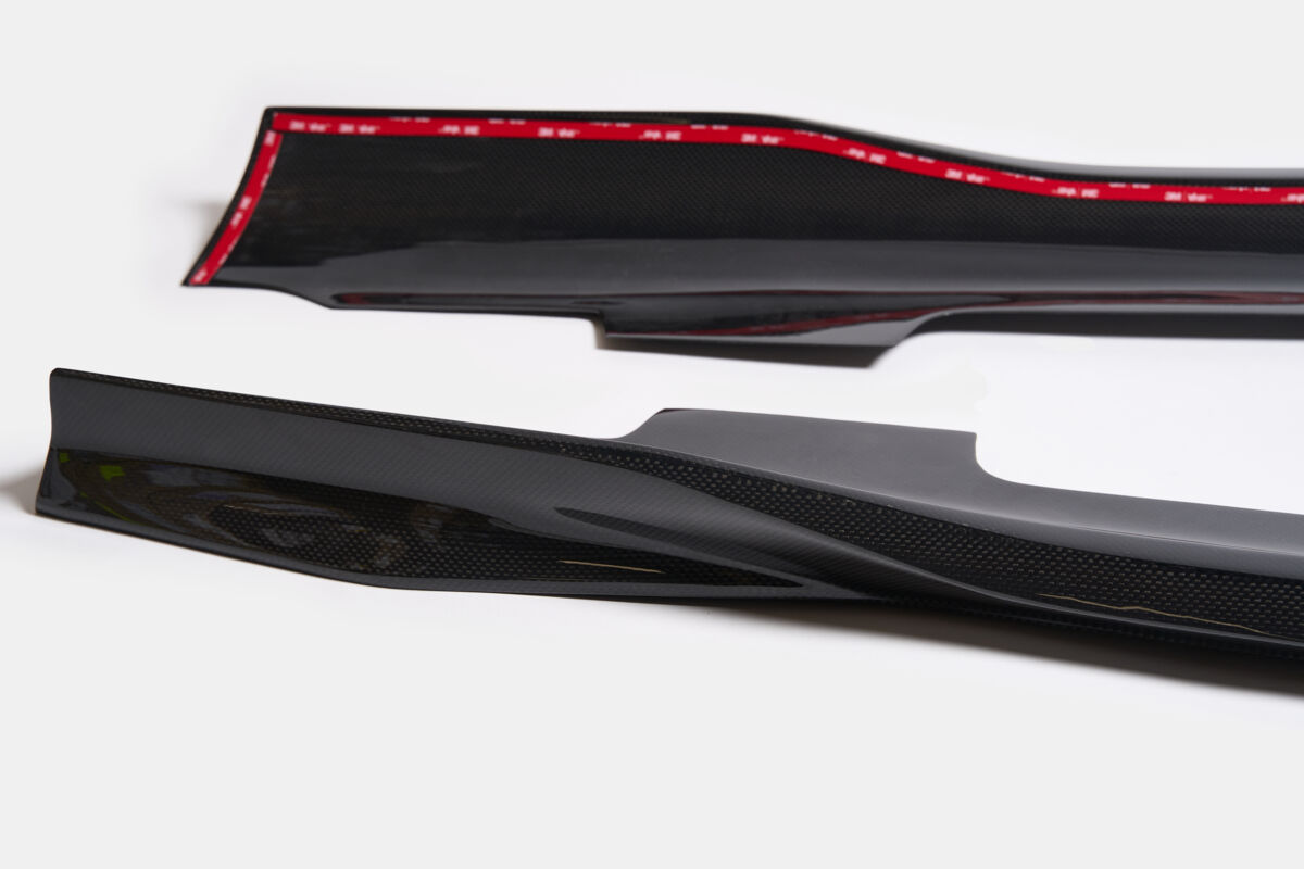 Ferrari Roma (2021 - 2027) side skirt spoiler diffuser for Ferrari Roma CARBON Performance Aero sideskirt