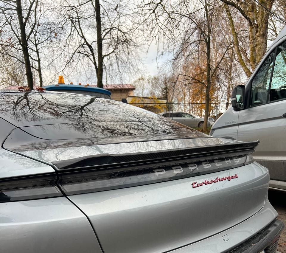 Porsche Taycan PreFacelift (2019 – 2023) CARBON Performance Aero Накладка на крышку багажника - спойлер для Porsche Taycan