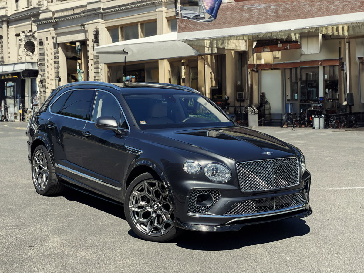 Bentayga Facelift (2021 – 2026) Bentley Forged Oglekļa šķiedras priekšējā bampera spoileris / lūpa priekš BENTLEY BENTAYGA FACELIFT