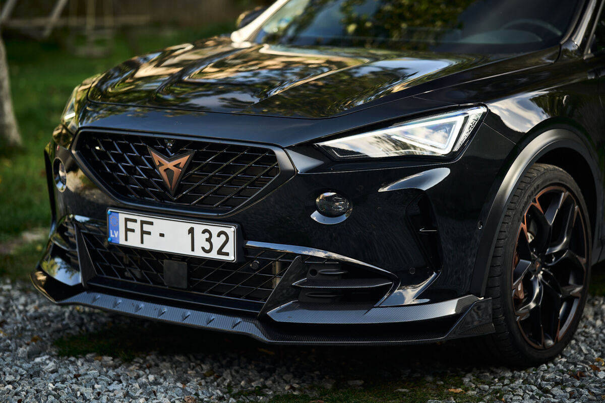 Cupra Formentor Prefacelift Carbon fibre splitter for front bumper Cupra Formentor VZ5